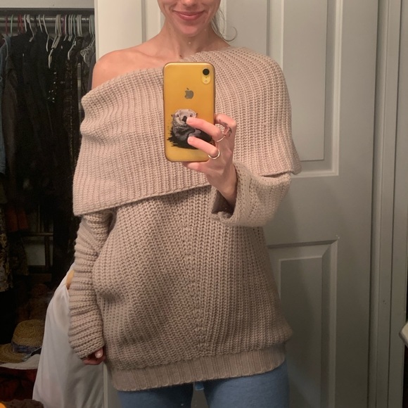Off the Shoulder Chunky Sweater - Picture 3 of 5